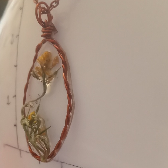 Spring necklace - Picture 2 of 3